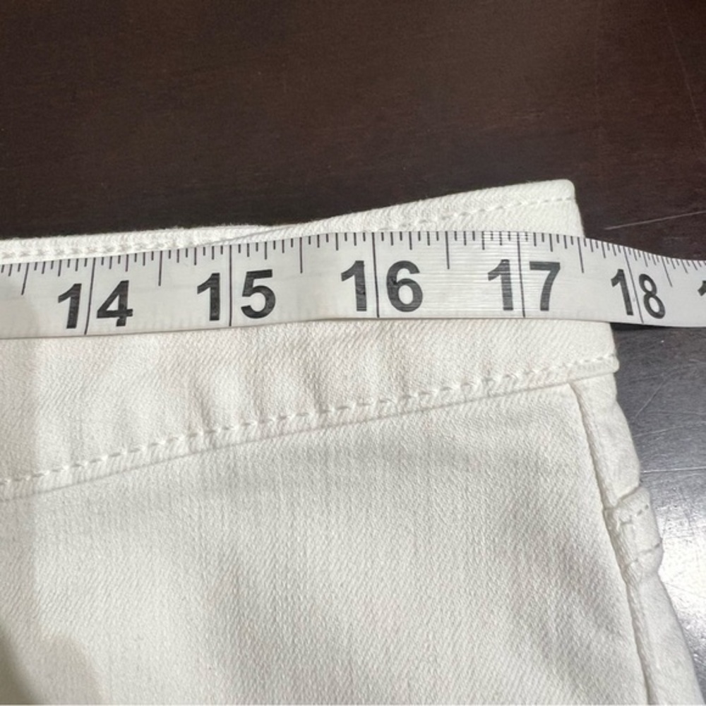 Universal Thread White Denim Shorts 14/32R | Summer Classic,‎ BBQ-Approved - Picture 8 of 11